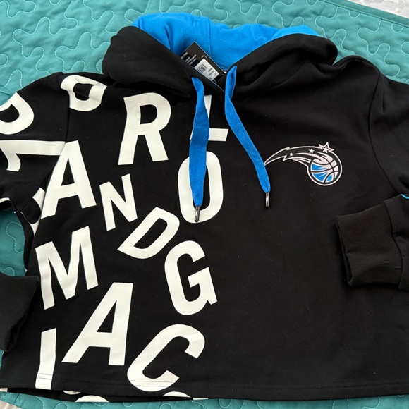 NBA Orlando Magic, Crop, Black Hoodie with Blue Lining and White Lettering - Picture 7 of 7